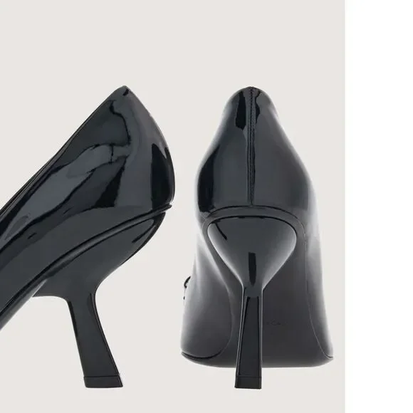 Ferragamo Anz Vara Bow Pump in Black, New, Size 7 - Picture 5 of 9